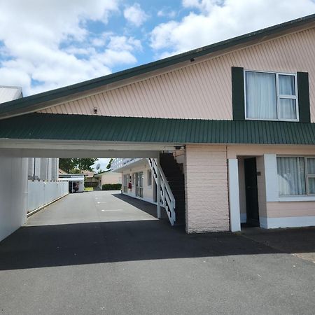 Cedar Lodge Motel Hamilton Buitenkant foto