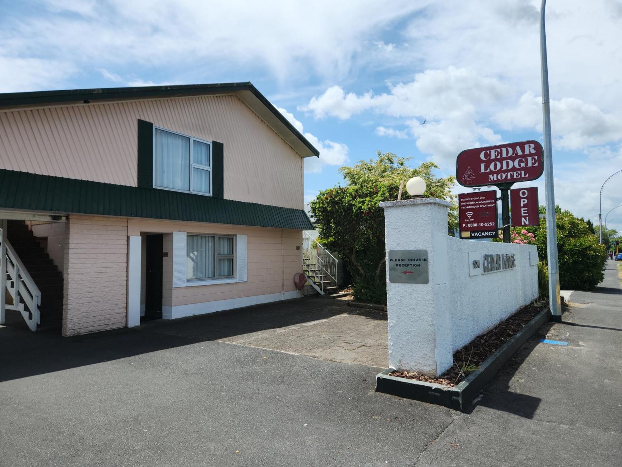 Cedar Lodge Motel Hamilton Buitenkant foto